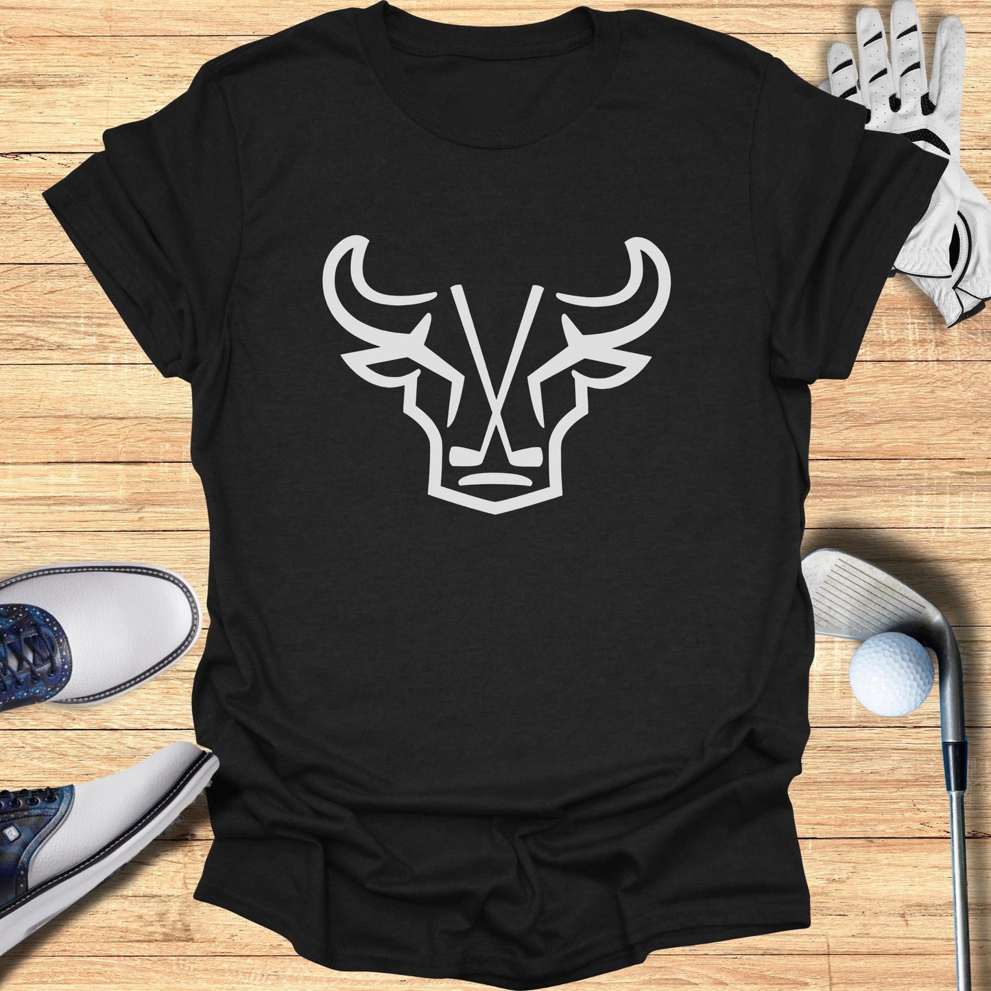Stylish Bull Graphic Tee for Golf Enthusiasts